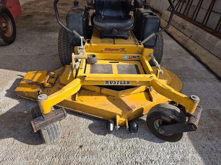 hustler-super-z-zero-turn-lawn-mower,-60”,-approx-40-hours-on-new-kawasaki-fx850v-engine,-24x12.00-1-image-4