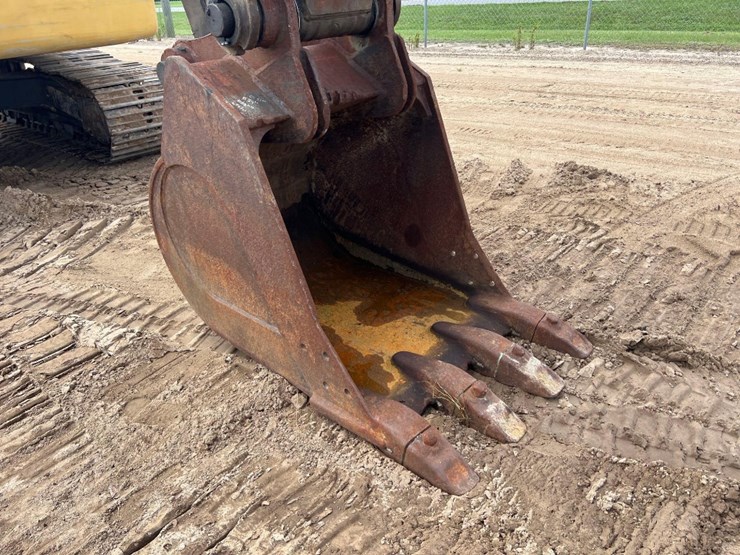 2017-volvo-ec250el-image-21