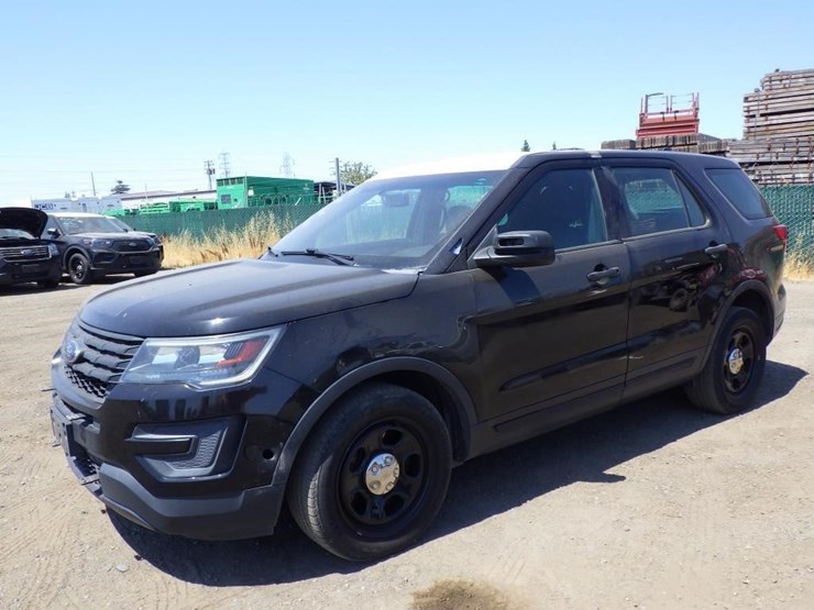 2018-ford-explorer-image-1