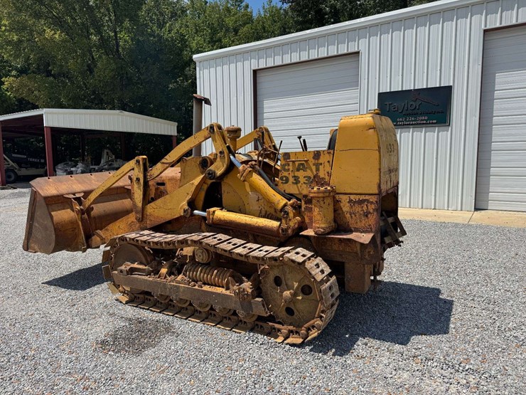 caterpillar-933-image-6