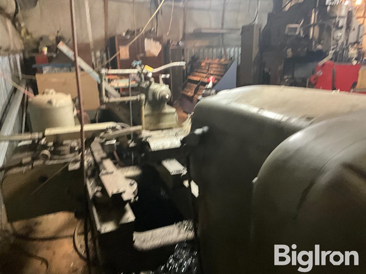monarch-turning-lathe-image-3
