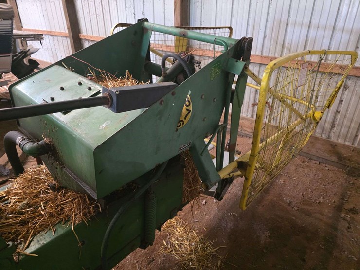 john-deere-336-image-30