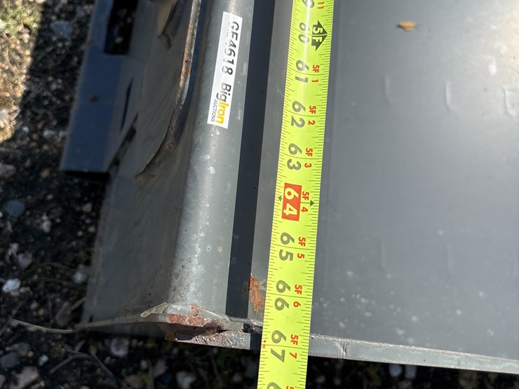 bobcat-68”-heavy-duty-skid-steer-bucket-image-14