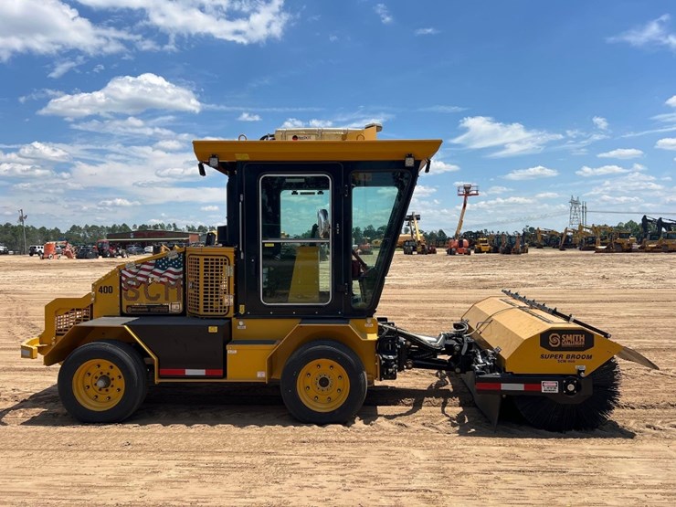 2023-smith-challenger-scm-400-sweeper-image-5