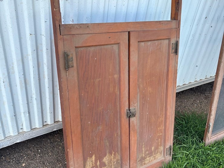 wood-cabinet-door-image-3