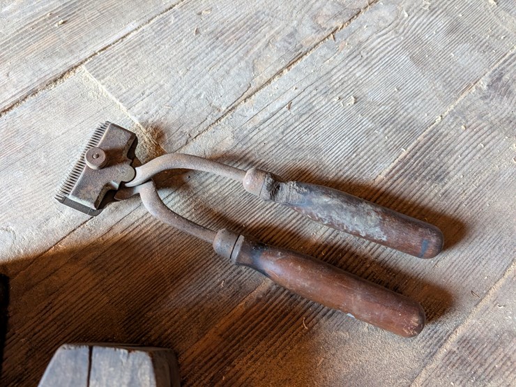 #3043-•-antique-misc-image-3