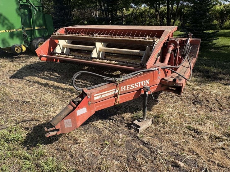 hesston-1090-image-1