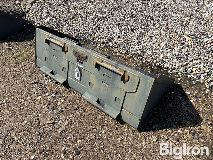 bobcat-68”-heavy-duty-skid-steer-bucket-image-5