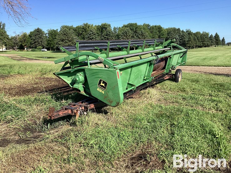 john-deere-224-image-7