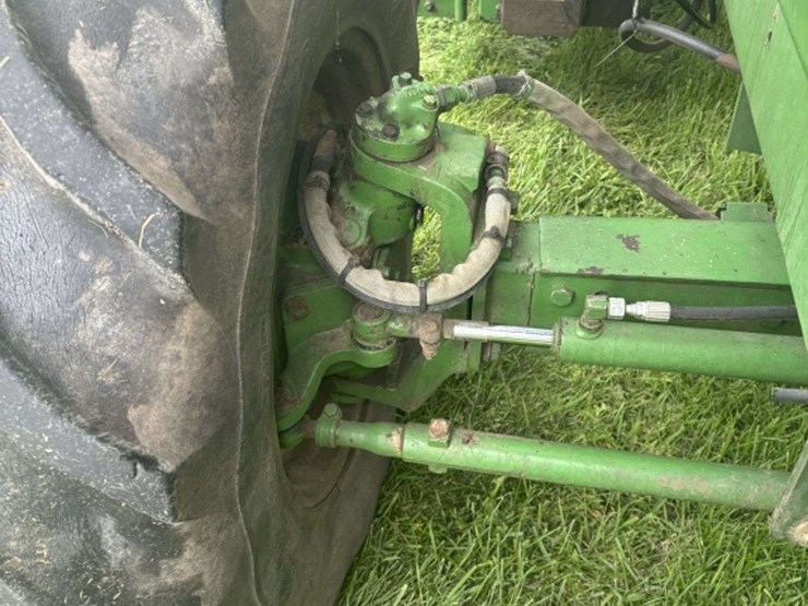 john-deere-6810-image-13