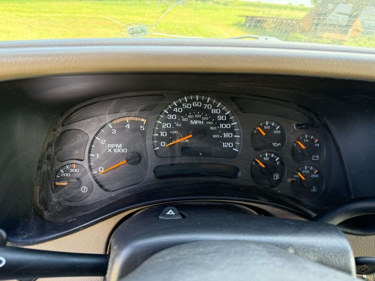 2003-chevrolet-2500-image-24