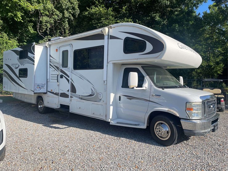 2010-ford-e450-image-8