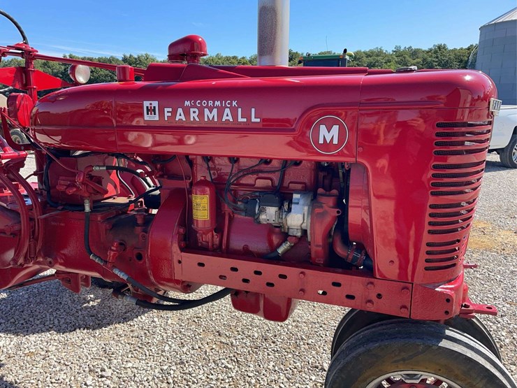 1950-ih-farmall-m-image-32