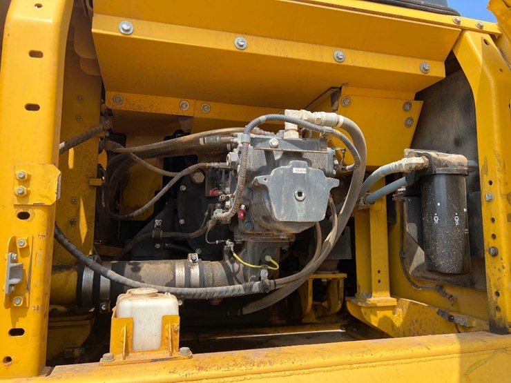 2018-komatsu-pc360-lc-11-image-31