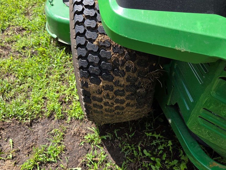 2023-john-deere-la-image-15