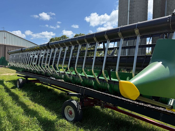 2010-john-deere-635f-image-9