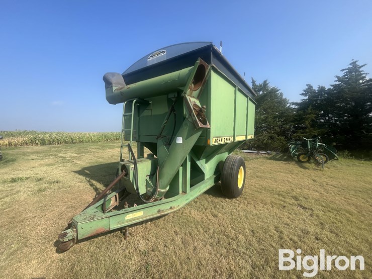 john-deere-400-image-1
