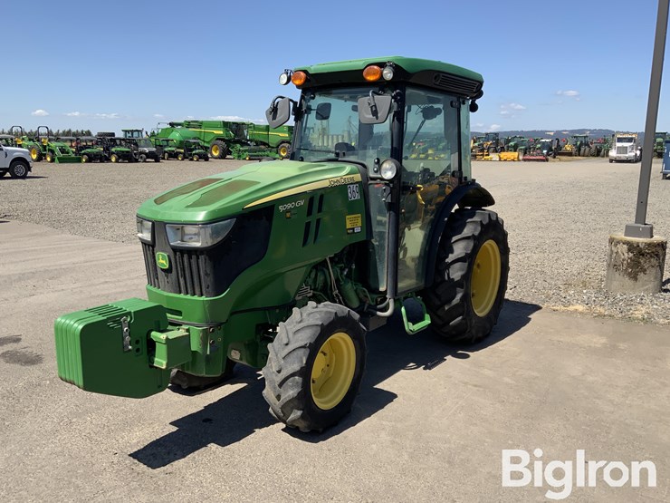 2018-john-deere-5090gv-image-1