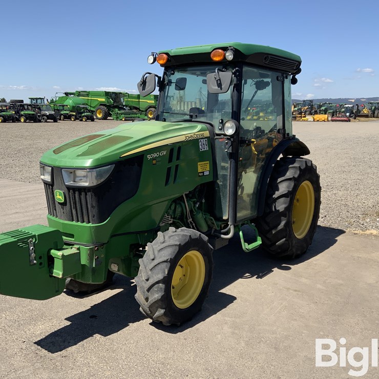 2018 JOHN DEERE 5090GV