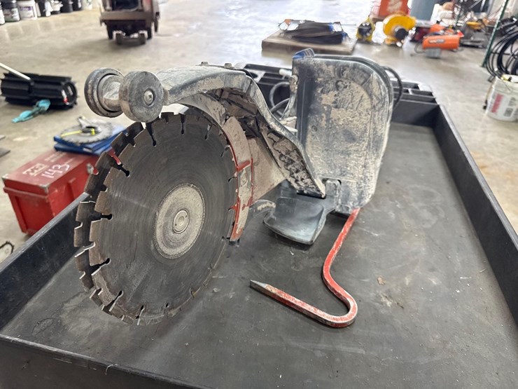 husqvarna-electric-k3000-cut-n-break-cutoff-saw-support-equipment-image-3
