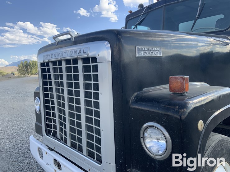 1977-international-durastar-4300-image-14