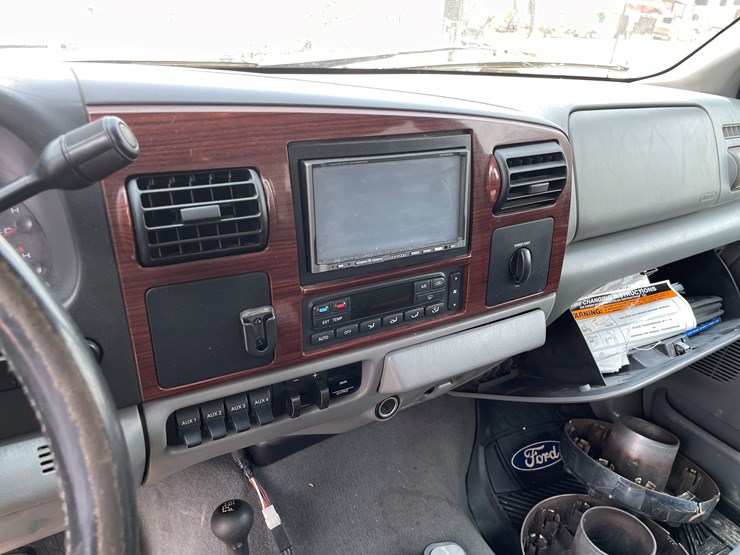 2007-ford-f550-image-31