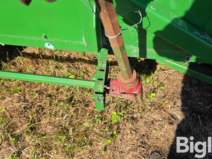 john-deere-843-image-11