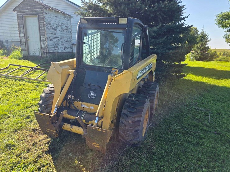 john-deere-250-image-28