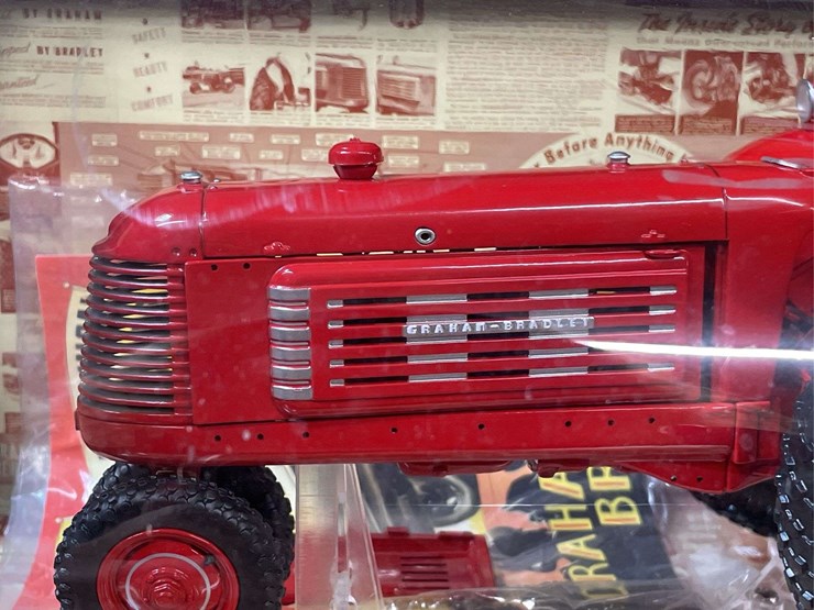 1/16-graham-bradley-tractor-dcp-image-8