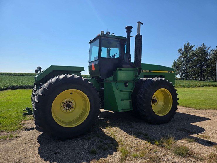 1989-john-deere-8760-image-19