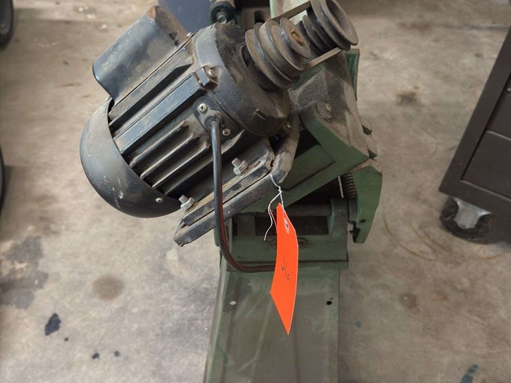 horizontal-band-saw-image-2