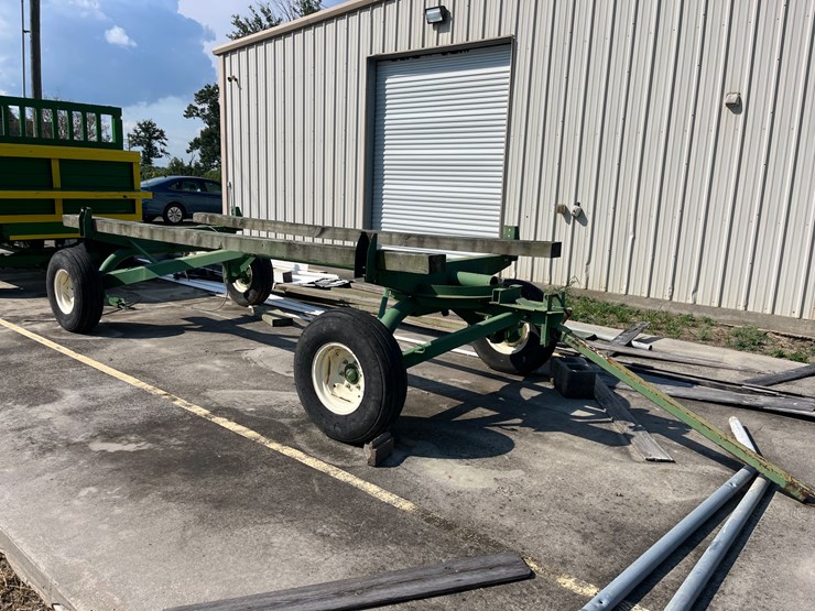 #106-•-antique-adjustable-length-farm-wagon-image-1
