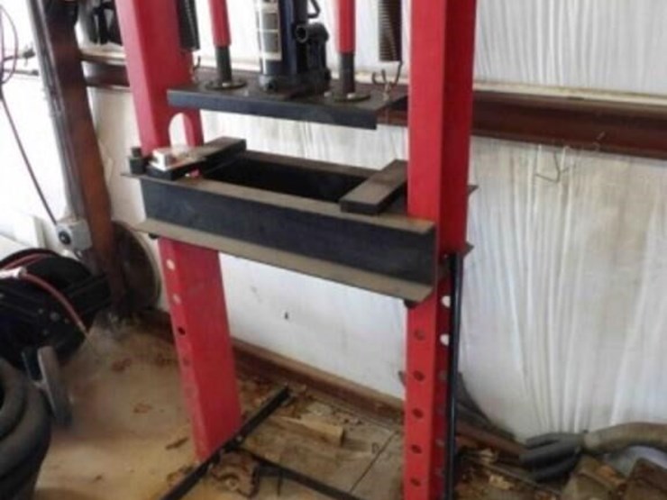 20-ton-hydraulic-press-image-3