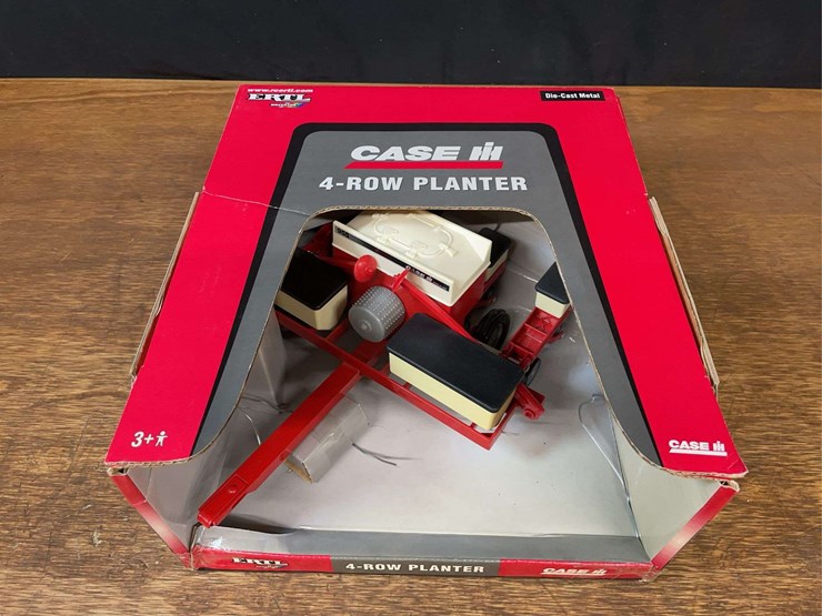 1/16-case-ih-planter-nib-ertl-image-2