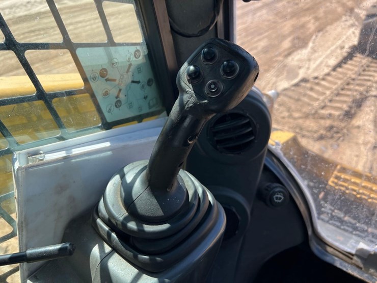 2018-caterpillar-299d2-image-30