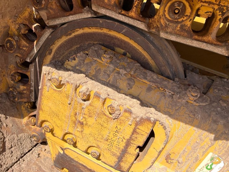 2020-caterpillar-d6k2-lgp-image-30