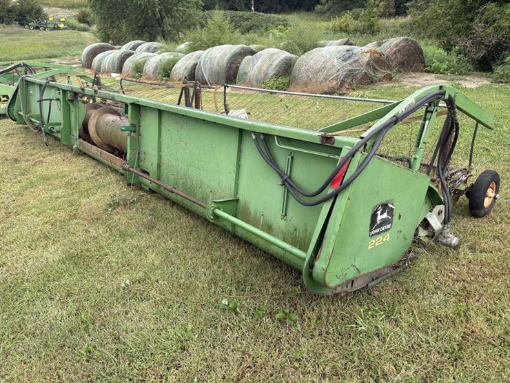 john-deere-224-image-6