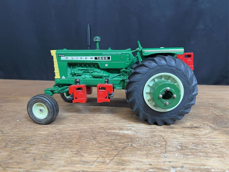 1/16-oliver-1655-customized-image-2