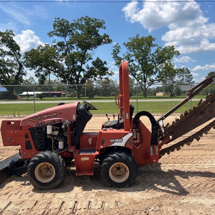 2014 DITCH WITCH RT45