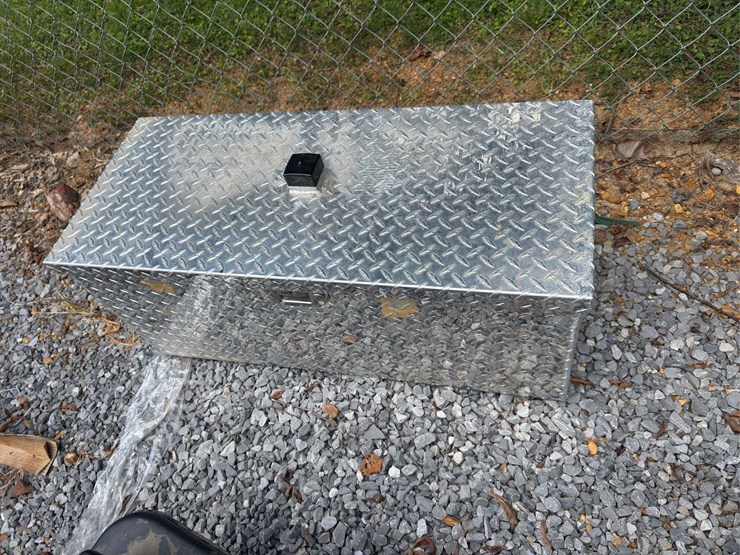 aluminum-tool-box-image-1