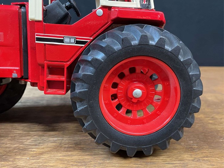 1/16-ih-3588-ertl-image-10