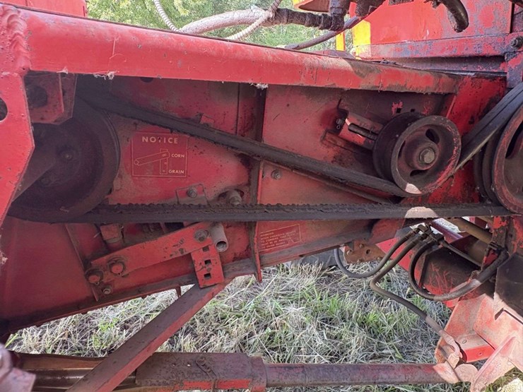 massey-ferguson-205-image-37