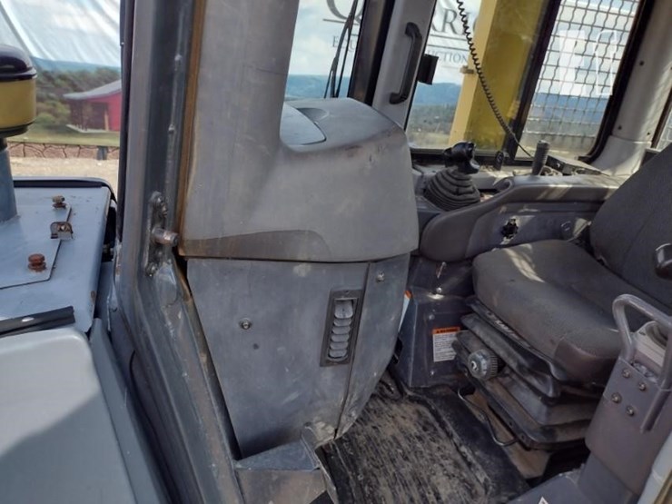 2004-komatsu-d65ex-15-image-14