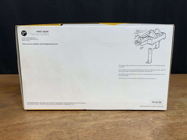 1/25-ih-td-25-crawler-nib-1st-gear-image-22