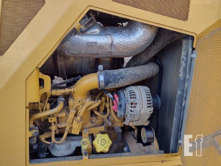 deere-650k-xlt-image-41
