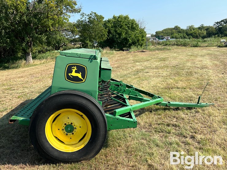 john-deere-450-image-4