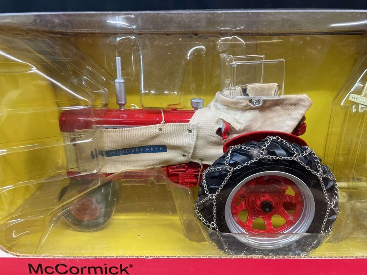 1/16-farmall-460-w/blade-+-windbreaker-nib-ertl-image-7