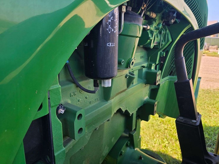 2004-john-deere-8320-image-45