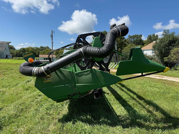 2010-john-deere-635f-image-5
