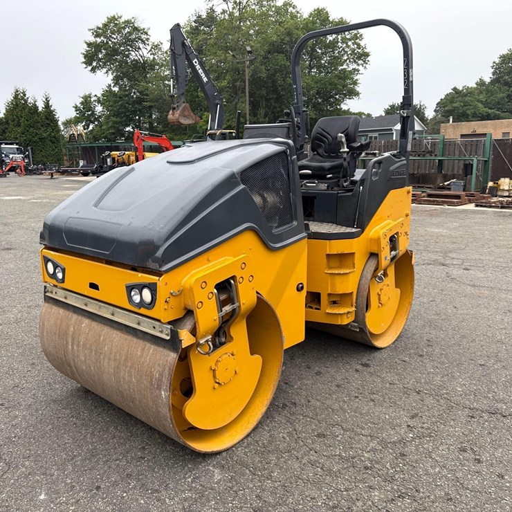 2016 BOMAG BW138AD-5